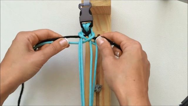 Браслет "Косичка" из паракорда смотреть онлайн