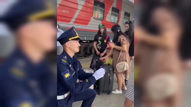 Сделал предложение после армии. Девушка в шоке! смотреть онлайн