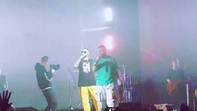 HammAli & Navai - Пустите меня на танцпол (08.03.2019) смотреть онлайн