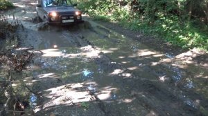 Нива 21214м по песку и грязи.