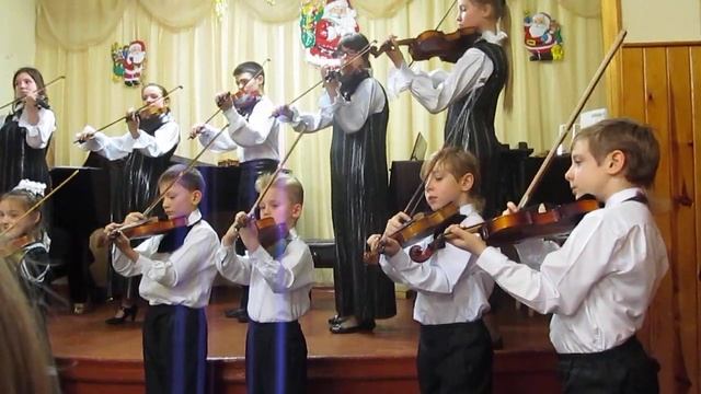 Веселые утята. Happy New Year. Новогодняя песня. Ансамбль маленьких скрипачей смотреть онлайн