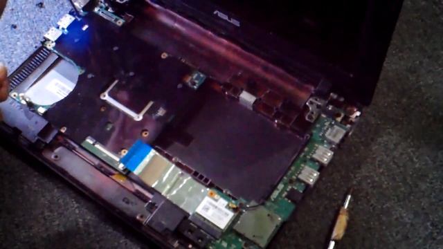 SERVIS NOTEBOOK ASUS X200M