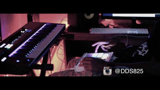 Music Producer DDS Making A Beat Using Native Instruments Maschine Sept. 2015 смотреть онлайн