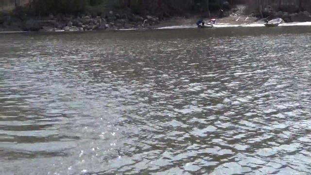 Утром отходим от берега на катере в сторону ГРЕС смотреть онлайн