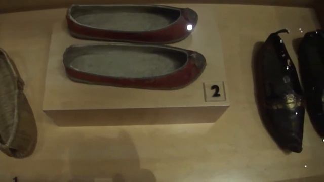322. Иммиграция Канада. Обувь разных народов мира. смотреть онлайн
