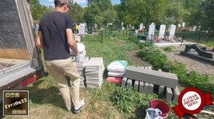 Благоустройство могил в Барнауле. Кладка тротуарной плитки