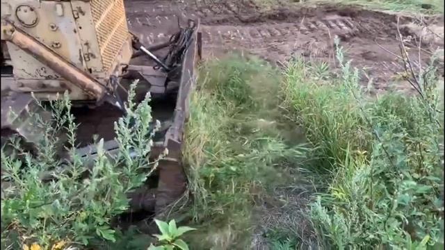 Бульдозер ЧТЗ Т130 Т170 продолжаем строить дороги. смотреть онлайн