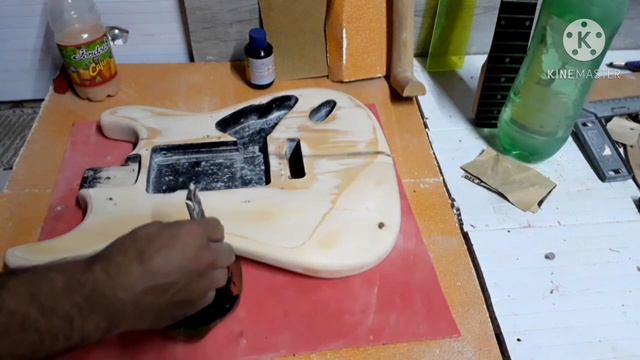 CUSTOMIZANDO GUITARRA STRATOCASTER (PARTE 2) смотреть онлайн