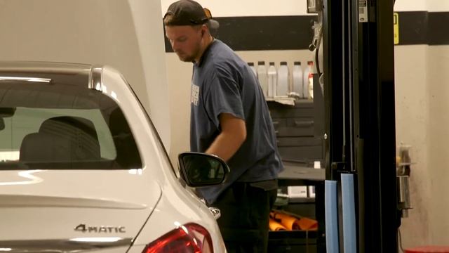 Mercedes-Benz Service Department смотреть онлайн