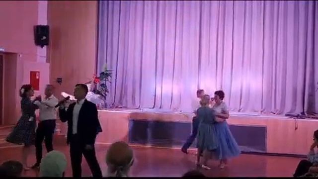Русский вальс ХК Самоцветы. смотреть онлайн