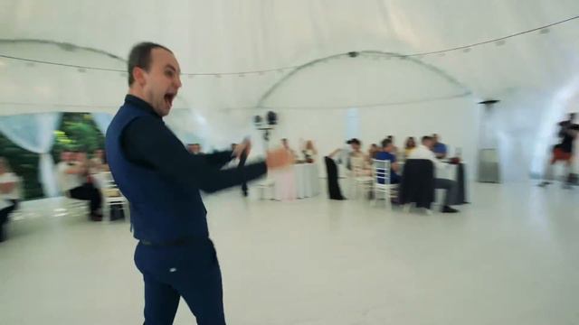 Ведущий свадьбы очень красивой пары - Максим Гришин смотреть онлайн