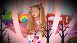 Диана и "монстры" под её кроватью