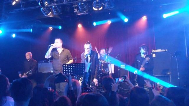 Roman Rain - Капли на разбитом стекле (live) смотреть онлайн