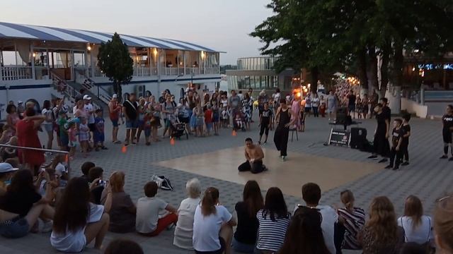 NEW PLANET DANCE - Лучшее уличное шоу в Анапе! 2019г. смотреть онлайн