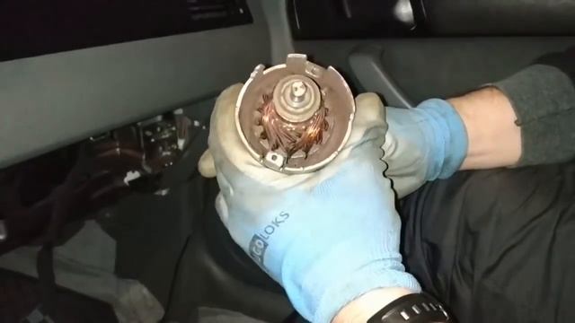 Ремонт моторчика печки Шевроле Лачетти .