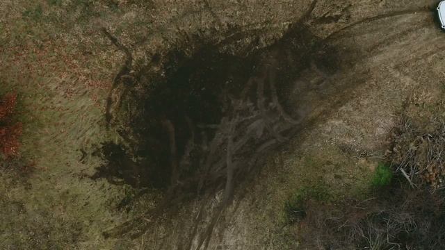 Пикап Rivian показал танковый разворот смотреть онлайн