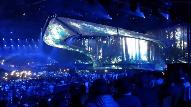 Portugal - Salvador Sobral - Amar pelos dois (Eurovision Song Contest 2017 - 1st jury semi-final) смотреть онлайн