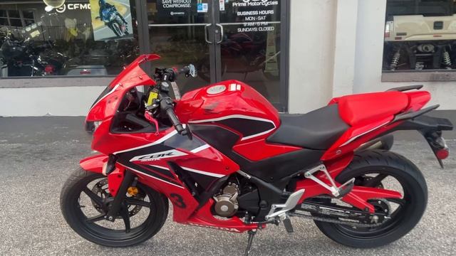 2017 Honda CBR300R смотреть онлайн