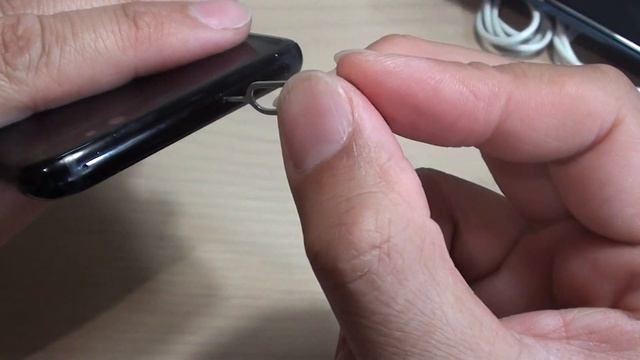 Remove Stuck SIM Tray Not Open on Samsung Galaxy S6 / S7 / S8 / S9 / S10 смотреть онлайн