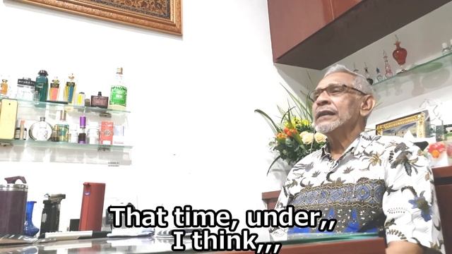 The History of the oldest Perfume Shop in Singapore, "Jamal Kazura Aromatics" Interview!!! смотреть онлайн