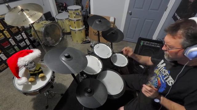Misfits "Dig Up Her Bones" Drum Cover смотреть онлайн