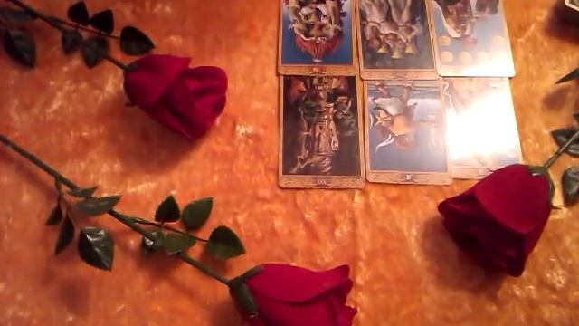 Остались ли чувства после разлуки у бывшего партнера? Гадание онлайн на Таро смотреть онлайн