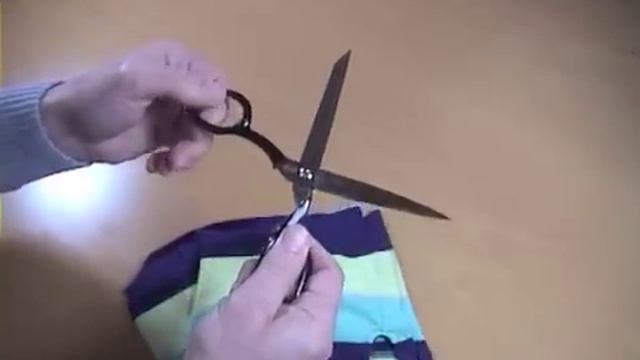 Left-handed dressmaking scissors not cutting? смотреть онлайн