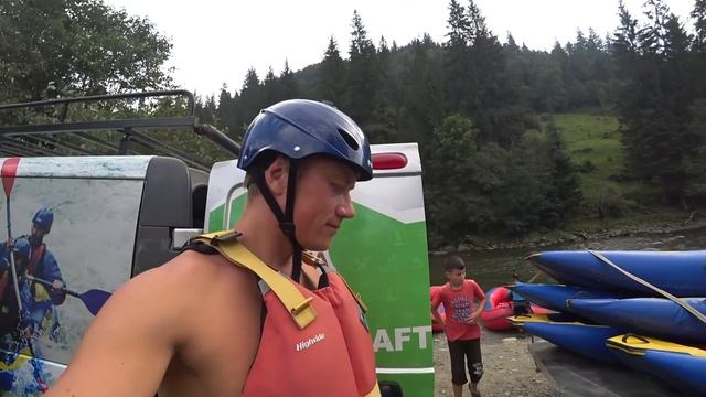 ДУМАЛ НЕ ВЫЖИВУ! СПЛАВ ПО РЕКЕ ПЕРВЫЙ РАЗ В ЖИЗНИ. ОТДЫХ в КАРПАТАХ / VLOG смотреть онлайн