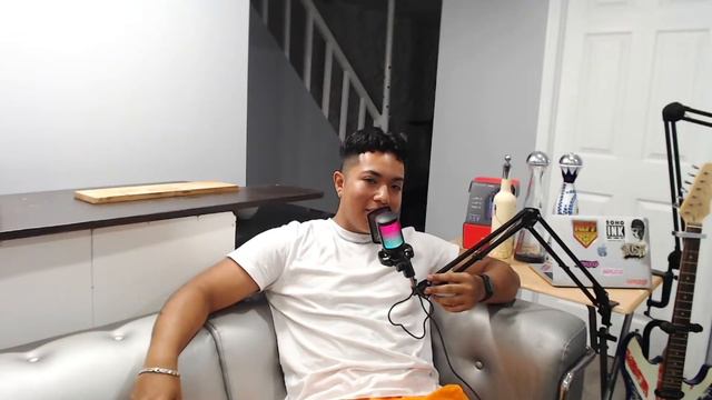 DAVID WANTS VIOLET MYERS | LA RAZA PODCAST | EPISODE 5 смотреть онлайн