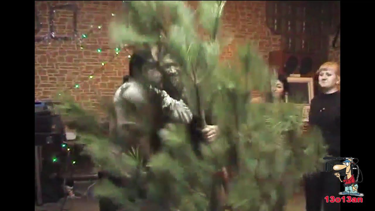 Танцующая ёлка Dancing Christmas tree смотреть онлайн