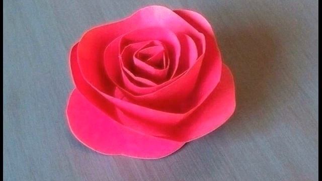 как просто сделать розу из бумаги /// how easy it is to make a rose out of paper смотреть онлайн
