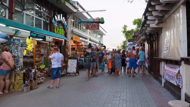 Что там на набережной в Коктебели? смотреть онлайн