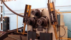 Гибка уголка 125х125х10мм по радиусу, вальцовка уголка, гнутый уголок полкой наружу, радиусный угол