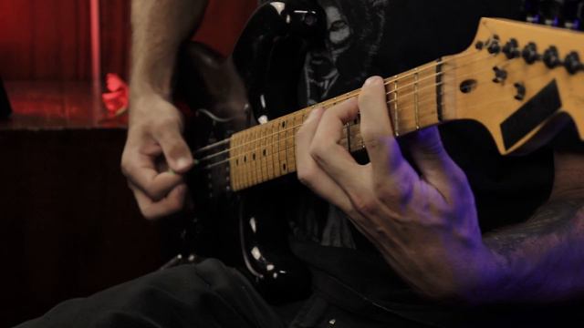 Alice in Chains - Man in the Box GUITAR COVER смотреть онлайн