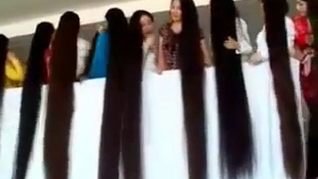 Самый длинный волос конкурсе в Японии смотреть онлайн