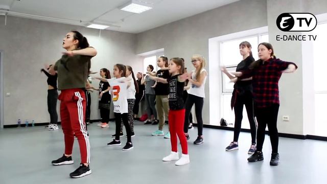 Xeraph - Vogue For Team Rocket DANCE | Элина Адыева | E-DANCE смотреть онлайн