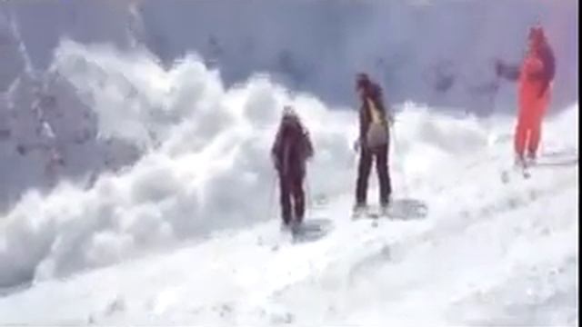 Не заставляй девочку кататься! Лавина ж!! смотреть онлайн