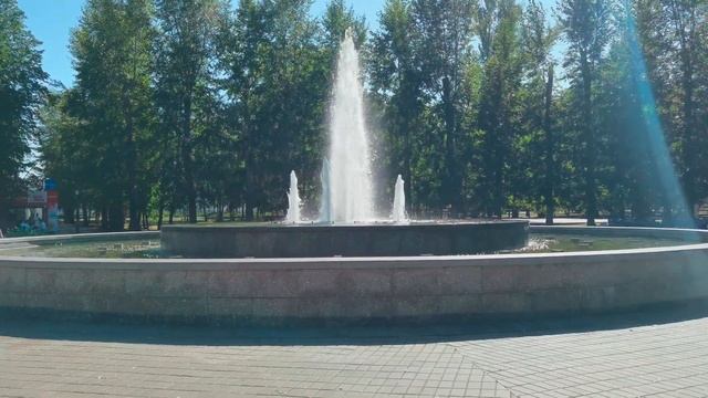 Парк в г.Салават озеро лебеди и фонтан 2022 смотреть онлайн