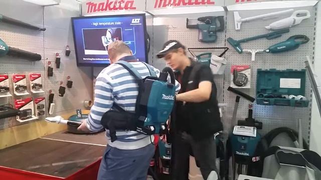 CleanNow: Демонстрация ранцевого пылесоса Makita смотреть онлайн