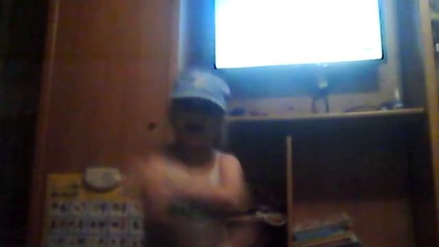 Танцуют мальчик и девочка смотреть онлайн