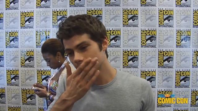 Волчонок (Оборотень) / Teen Wolf Дилан О'Брайен о Лидии и маме Стайлза [AltPro] смотреть онлайн