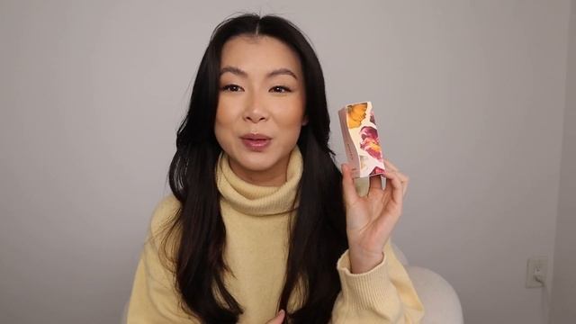 Gisou Honey Infused Lip Oil Review (Is It Worth It?)