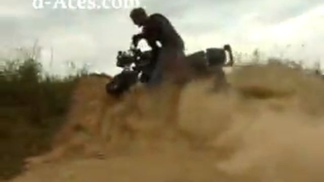 d-Aces Motorcycle Street Bike Stunts from "UNLEASHED" смотреть онлайн