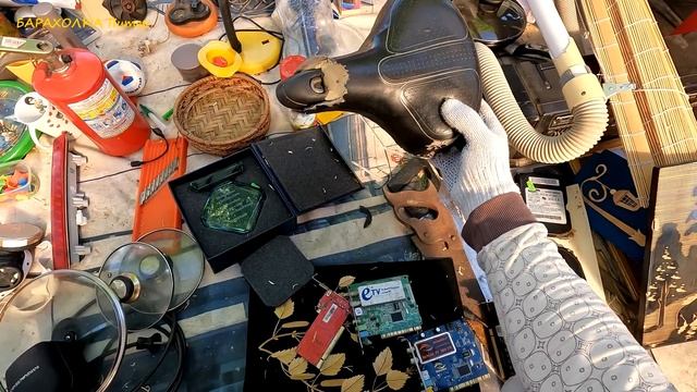 Вещи по 20р - это Реально! Поход на Барахолку Санкт-Петербурга 21.05.23г. - ч.2. Блошиный рынок смотреть онлайн