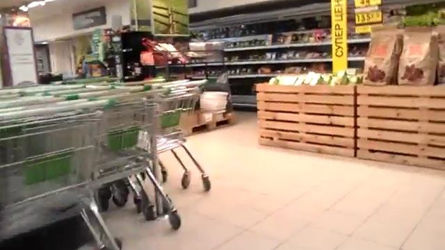 Москва, Маршала Катукова 25, ТЦ Солнечный Ветер, прикасса Перекрестка смотреть онлайн