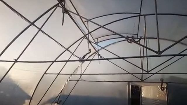 Теплица пленочная, верхнее проветривание смотреть онлайн