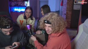 Симикс залетел на стрим к Жожо