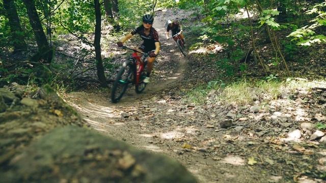 Gravity meets Cross Country - Slavik & Benko hit Budapest смотреть онлайн