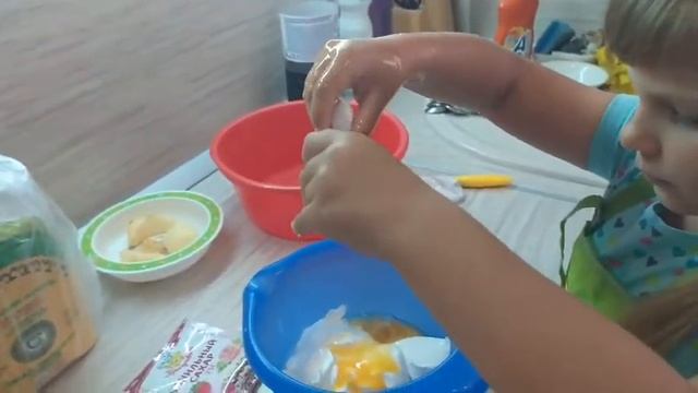 Торт "Хлопец кучерявый" часть1 смотреть онлайн
