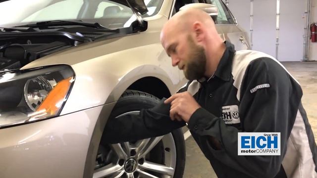 How To Replace Daytime Running Lights on a VW Passat or Jetta | Eich Motor Company смотреть онлайн